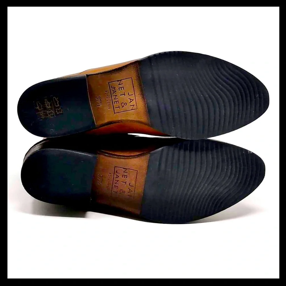 JANET & JANET Polacco Leather Multi Buckle Boots - Picture 9 of 10